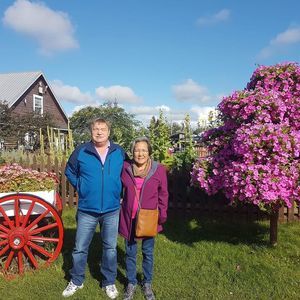 Meet your Posher, Bob n lola